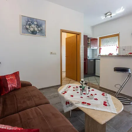 Strandnahe Ferienwohnung Mit Meerblick, Pool Appartamento Crikvenica