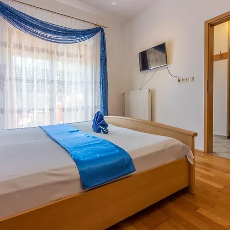 Strandnahe Ferienwohnung Mit Meerblick, Pool *