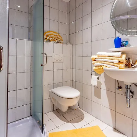 Appartamento Strandnahe Ferienwohnung Mit Meerblick, Pool Crikvenica