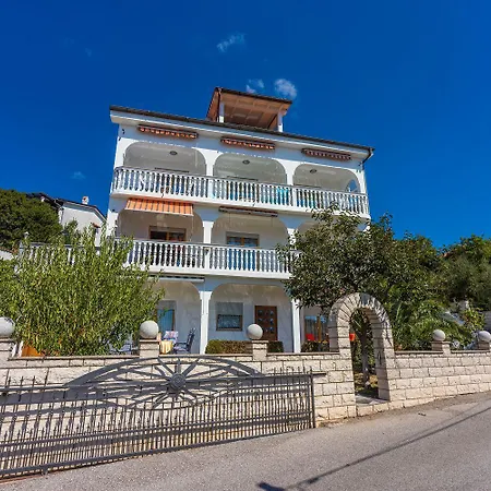 Strandnahe Ferienwohnung Mit Meerblick, Pool *