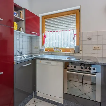 Strandnahe Ferienwohnung Mit Meerblick, Pool * Crikvenica