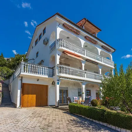 Strandnahe Ferienwohnung Mit Meerblick, Pool *